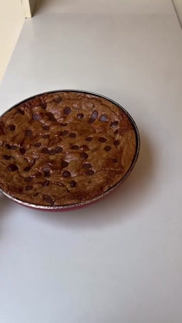 Dulce de Leche Skillet Cookie