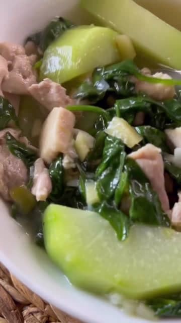 Simple Chicken Tinola