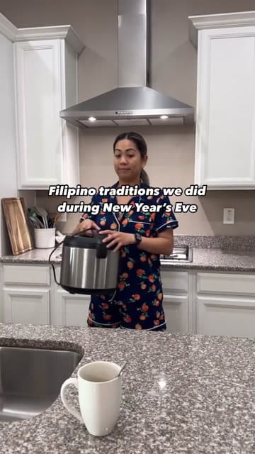 Sinukmani (Biko) with Latik