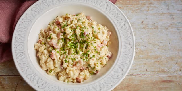 Spätzle con speck e panna – spätzle with ham and cream sauce