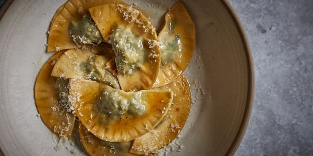 Schlutzkrapfen – pasta filled with spinach and ricotta